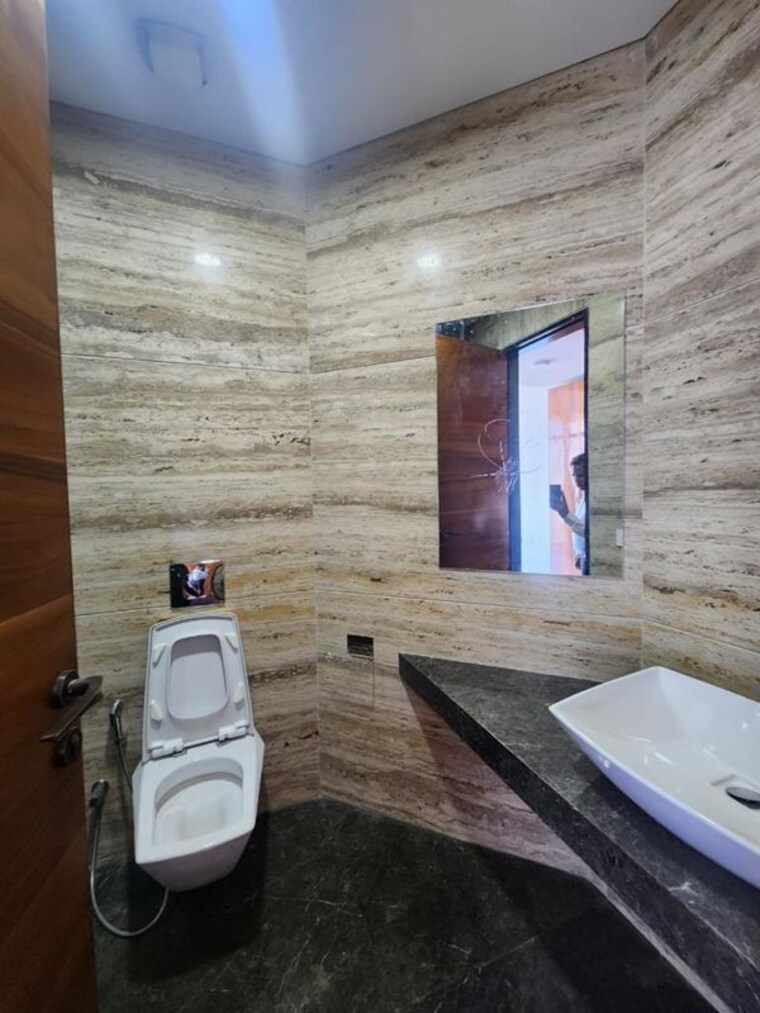 Bathroom, omkar-1973 4 Bedroom 2890 Sq.Ft. Apartment In Worli Mumbai 10409073