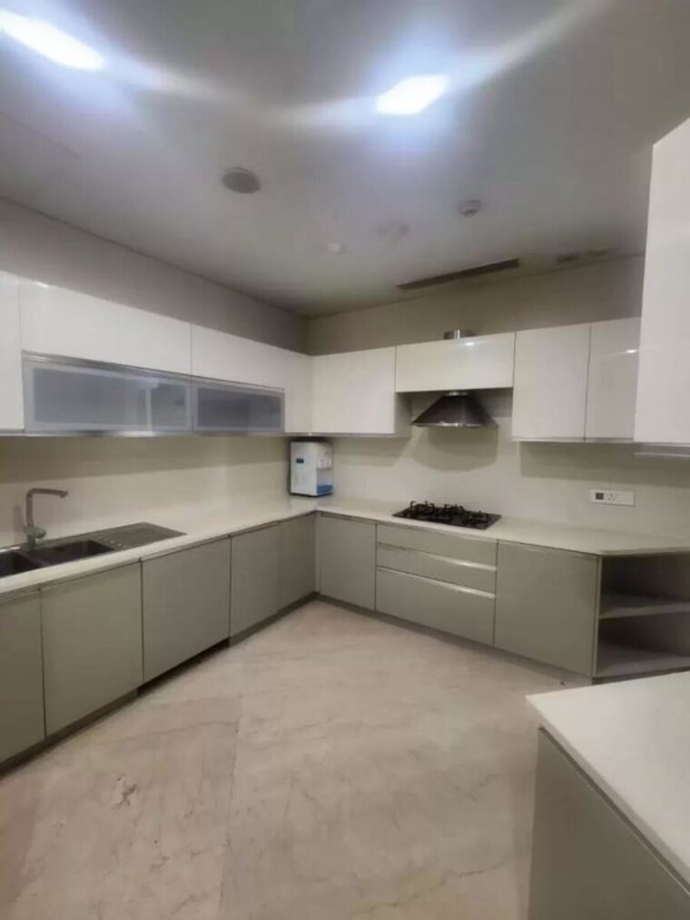 Kitchen, omkar-1973 4 Bedroom 2890 Sq.Ft. Apartment In Worli Mumbai 10409073
