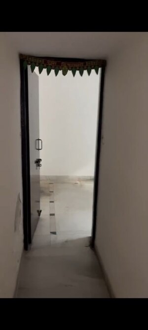 Furnished Amenities in 3 BHK Apartment at Vivek Vihar – for Sale