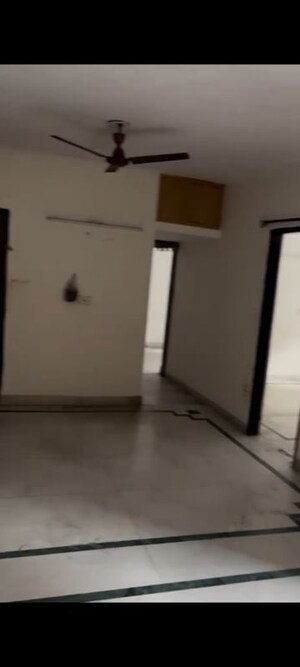 Room in 3 BHK Apartment at Vivek Vihar – for Sale