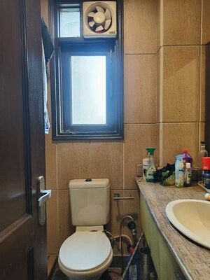 Bathroom in 3 BHK Builder Floor at Safdarjung Development Area – for Sale