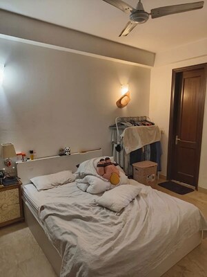 Bedroom in 3 BHK Builder Floor at Safdarjung Development Area – for Sale