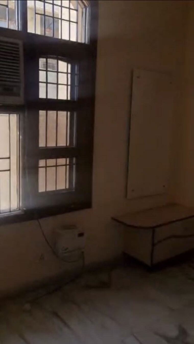 Room, sector 12 panchkula 2 Bedroom 2100 Sq.Ft. Builder Floor In Sector 12 Panchkula Panchkula 10409145