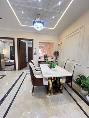 Team Area in 2 BHK Apartment at Sector 115 – for Sale