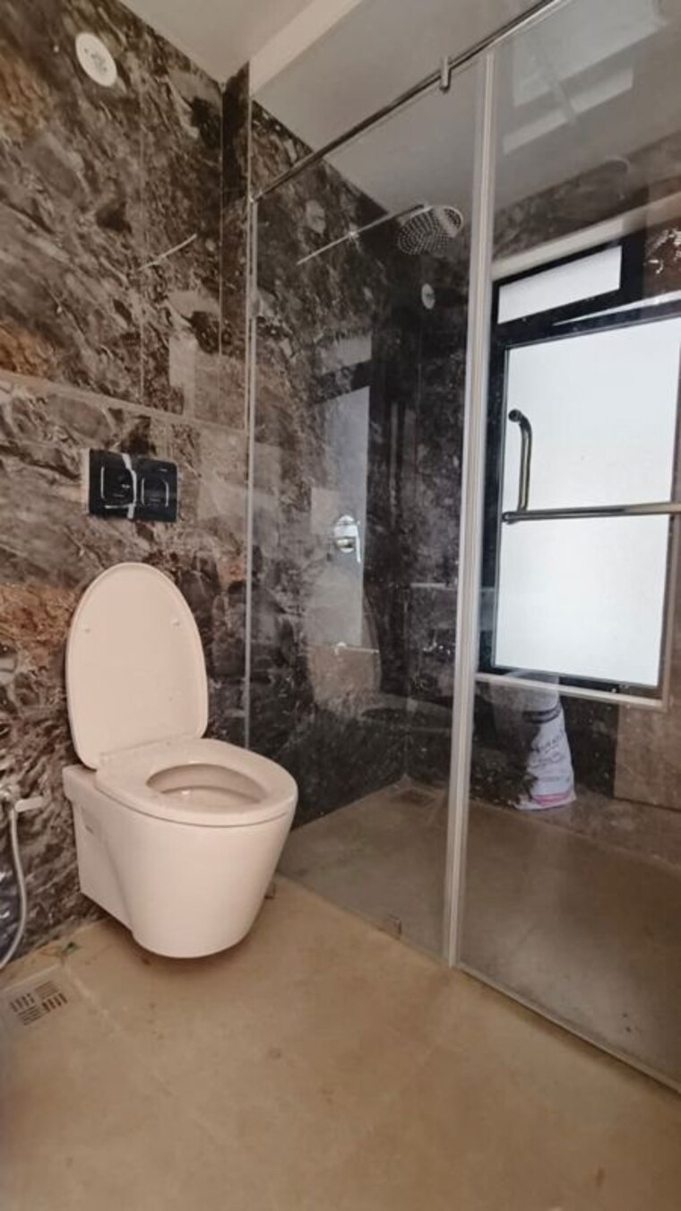 Bathroom, dosti-eastern-bay 3 Bedroom 1082 Sq.Ft. Apartment In Wadala Mumbai 10409182