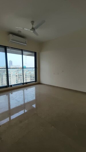 Room in 3 BHK Apartment at Dosti Eastern Bay, Wadala – for Rent
