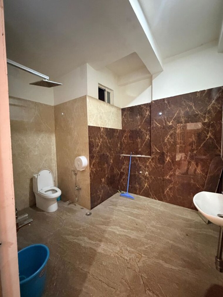 Bathroom, gomti nagar 1 RK 1250 Sq.Ft. Independent House In Gomti Nagar Lucknow 10409214