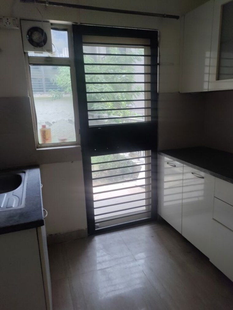 Room, puri-aman-vilas 3 Bedroom 300 Sq.Yd. Builder Floor In Sector 89 Faridabad 10409183