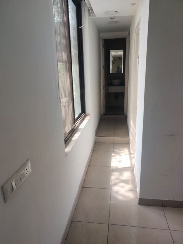 Team Area, green park extension Commercial Office Space 10000 Sq.Ft. In Green Park Extension Delhi 10409213