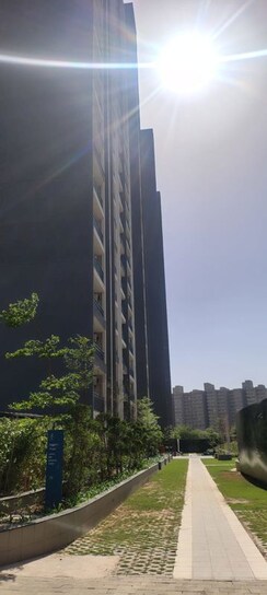 3.5 BHK + Servant Room Apartment For Rent in Godrej Air Sector 85