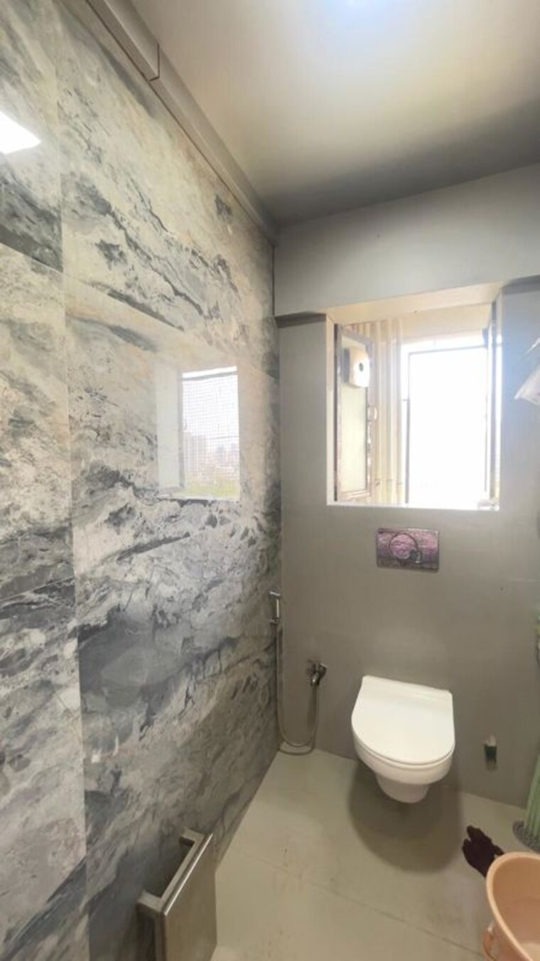 Bathroom, acme-enclave 3 Bedroom 900 Sq.Ft. Apartment In Malad West Mumbai 10409233