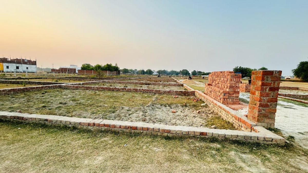 Plot For Sale in Babatpur
