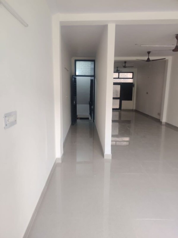 Team Area, yusuf sarai Commercial Office Space 900 Sq.Ft. In Yusuf Sarai Delhi 10409253