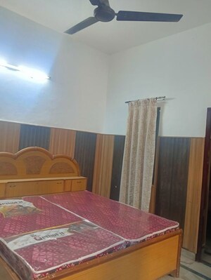 Bedroom in 2 BHK Builder Floor at Sector 4 – for Rent