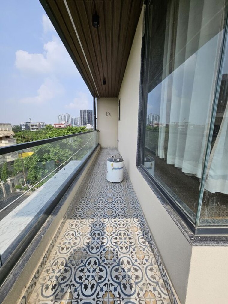 Balcony, balaji-homes-apartment 2 Bedroom 450 Sq.Mt. Independent House In Sector 45 Noida 10409281