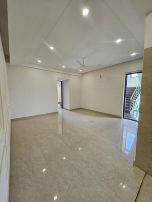 Room in 2 BHK Independent House at Balaji Homes Apartment, Sector 45 – for Rent