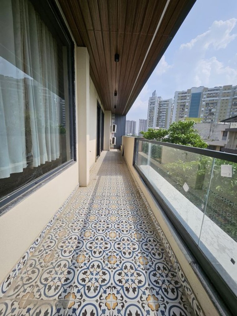 Balcony, balaji-homes-apartment 2 Bedroom 450 Sq.Mt. Independent House In Sector 45 Noida 10409281