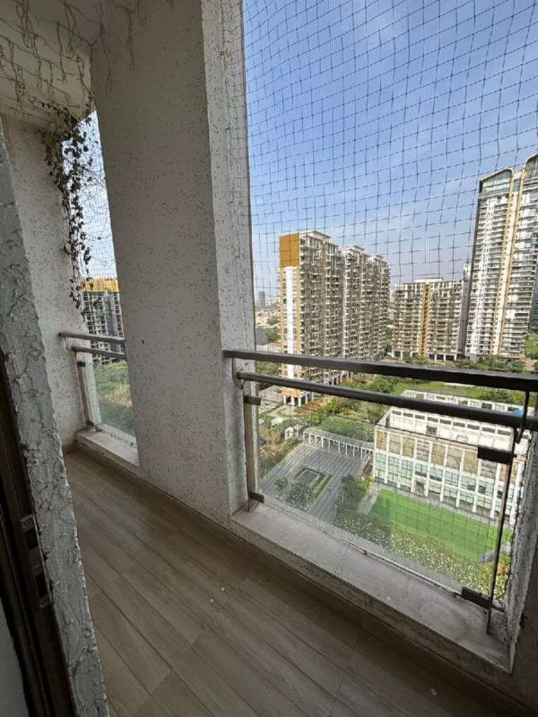 Balcony, m3m-golf-estate-fairway-west 2 Bedroom 2240 Sq.Ft. Apartment In Sector 65 Gurgaon 10409297
