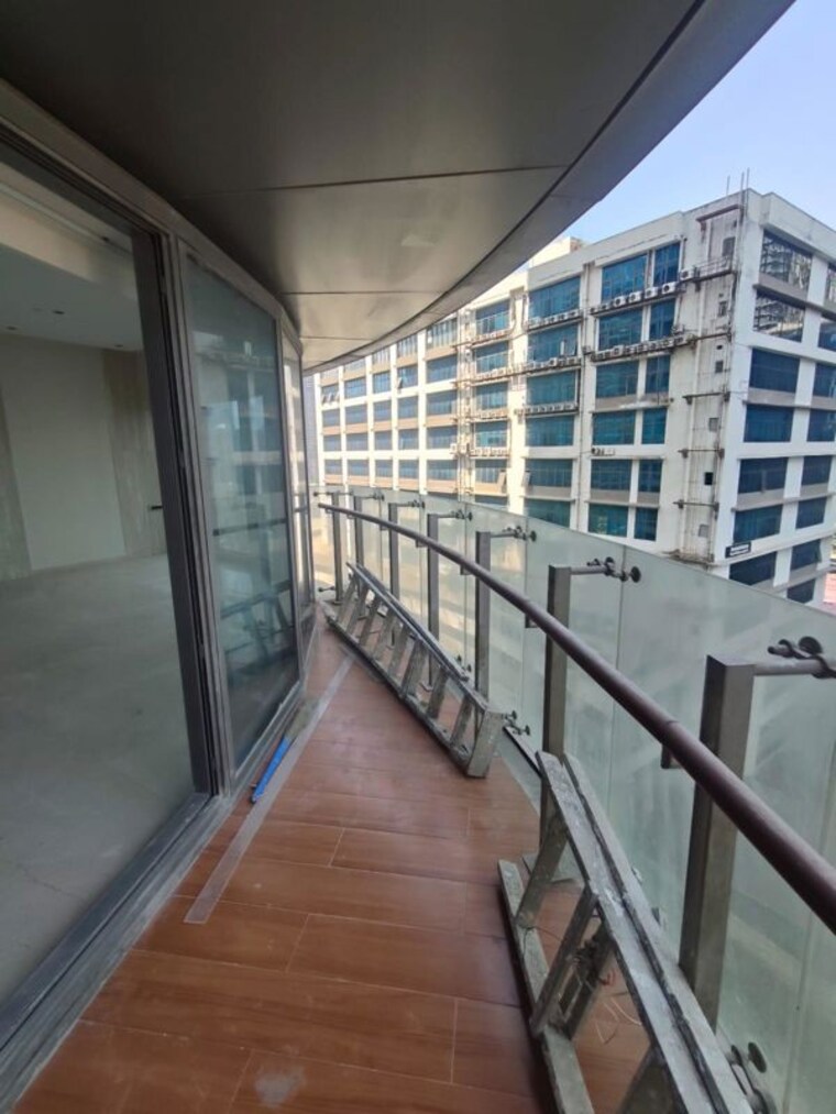 Balcony, lodha-world-view 4 Bedroom 2210 Sq.Ft. Apartment In Worli Mumbai 10409310