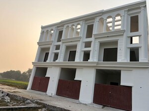 3 BHK Villa For Sale in Babatpur