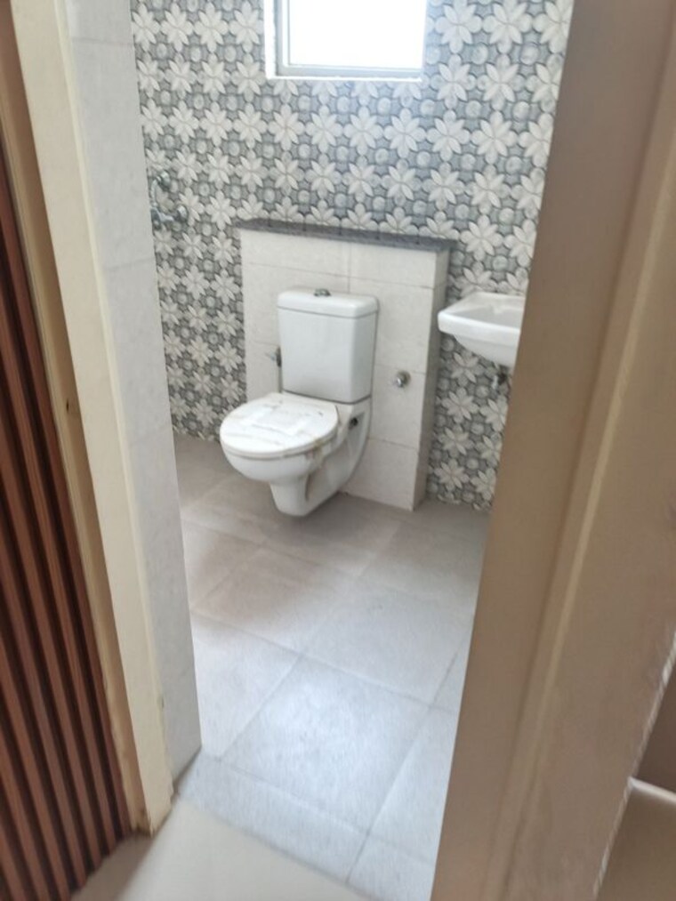 Bathroom, abc-adore-business-city 4 Bedroom 1600 Sq.Ft. Apartment In Sector 72 Faridabad 10409327