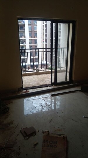 Room in 4 BHK Apartment at Natural City Laketown, Lake Town – for Sale