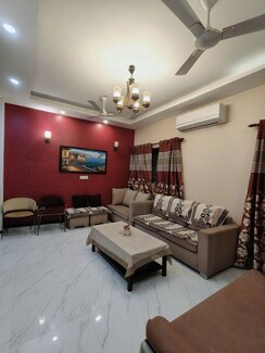 2 BHK + Extra Room Builder Floor For Rent in Chittaranjan Park