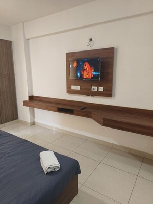 Furnished Amenities in 1 RK Apartment at Wegmans Business Park, Knowledge Park 3 Greater Noida – for Rent