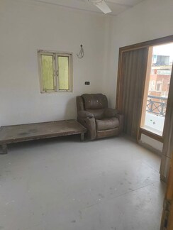 2 BHK Builder Floor For Rent in Sector 12