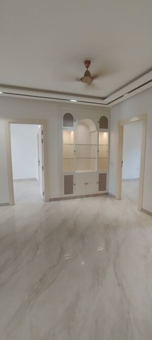 Room in 4 BHK Builder Floor at Adore Presidential World, Sector 84 – for Sale