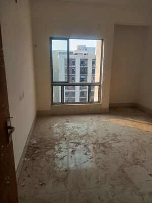 Room in 4 BHK Apartment at Natural City Laketown, Lake Town – for Rent