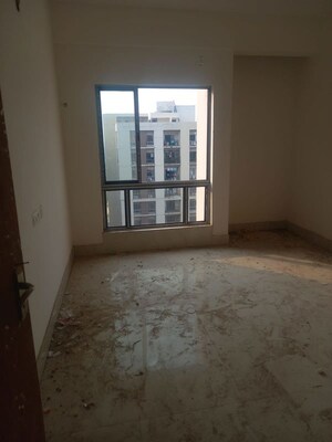Room in 4 BHK Apartment at Natural City Laketown, Lake Town – for Rent