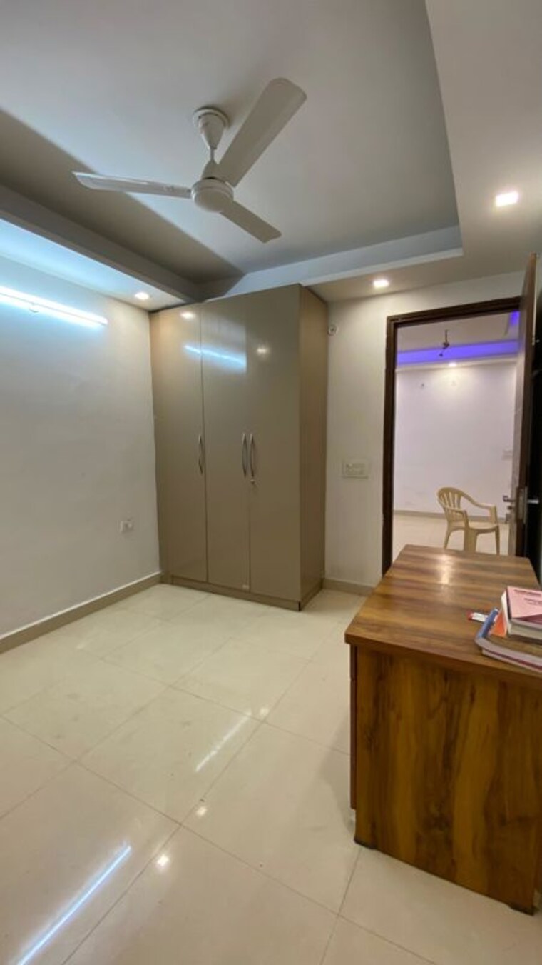 Room, saket  850 Sq.Ft. Builder Floor In Saket Delhi 10409375