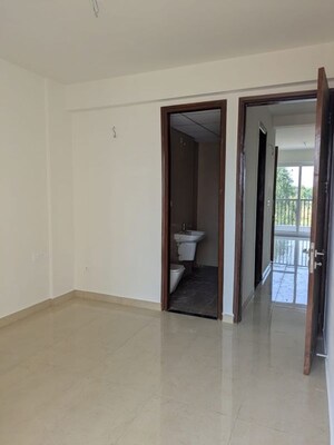 Room in 3 BHK Apartment at Sector 120 – for Sale