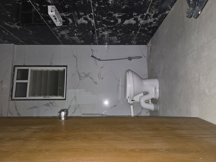 Bathroom, laxmi-nagar-society 2 Bedroom 1000 Sq.Ft. Apartment In Dhanori Pune 10409382