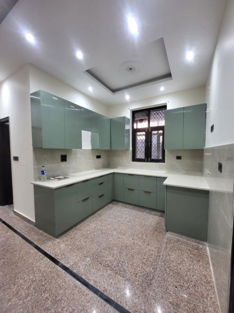 Kitchen, green fields colony 3 Bedroom 1800 Sq.Ft. Builder Floor In Green Fields Colony Faridabad 10409397