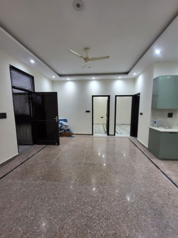 Room, green fields colony 3 Bedroom 1800 Sq.Ft. Builder Floor In Green Fields Colony Faridabad 10409397