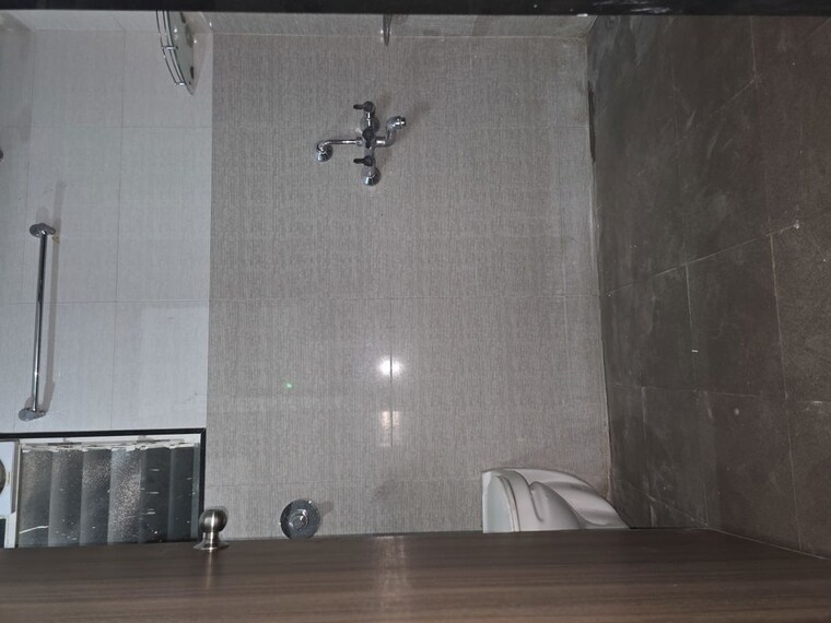 Bathroom, vivanta-life-vishakha-phase-1 2 Bedroom 1000 Sq.Ft. Apartment In Dhanori Pune 10409402