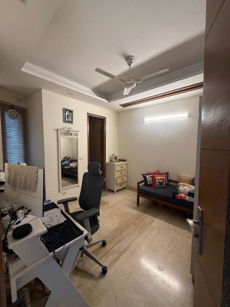 Team Area, chittaranjan park 3 Bedroom 1154 Sq.Ft. Builder Floor In Chittaranjan Park Delhi 10409398