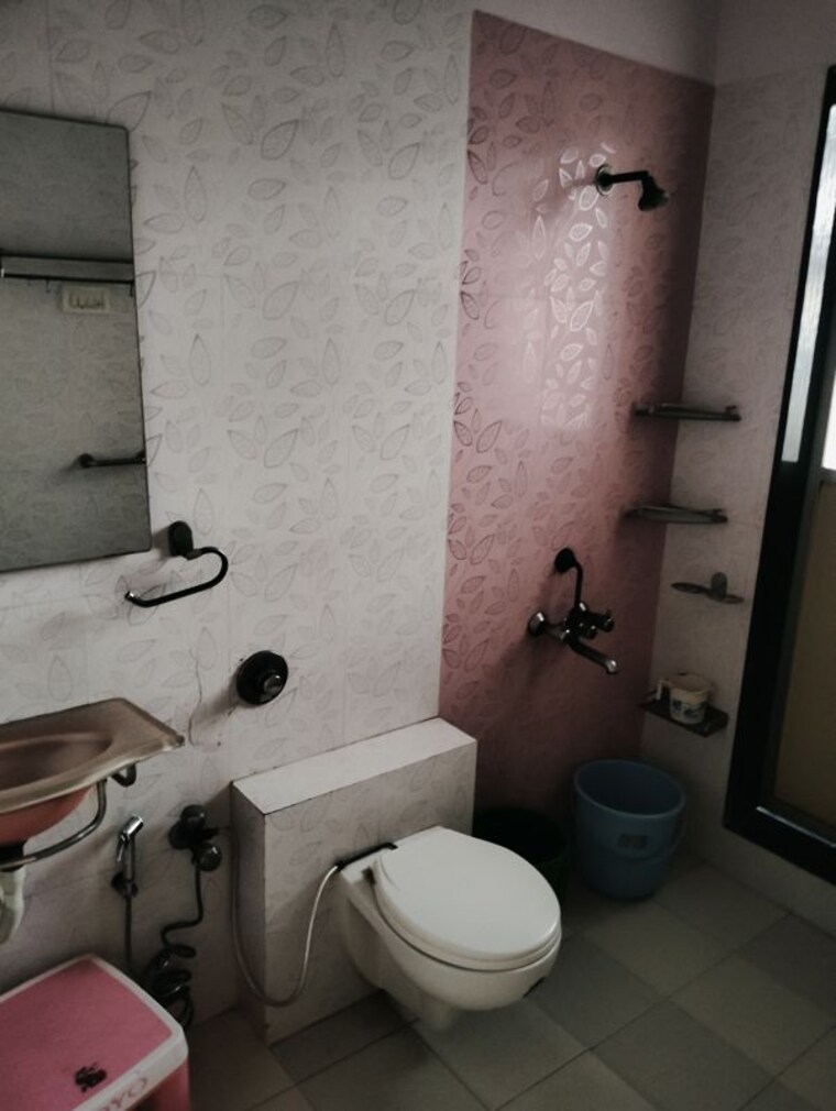 Attached Bathroom, interface-building 2 Bedroom 685 Sq.Ft. Apartment In Malad West Mumbai 10409404