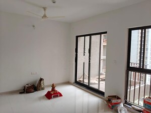 Room in 2 BHK Apartment at Shapoorji Pallonji Sensorium, Hinjewadi – for Rent