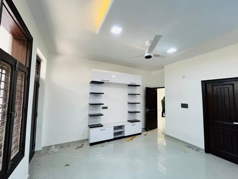 Room, green fields colony 4 Bedroom 2430 Sq.Ft. Builder Floor In Green Fields Colony Faridabad 10409424
