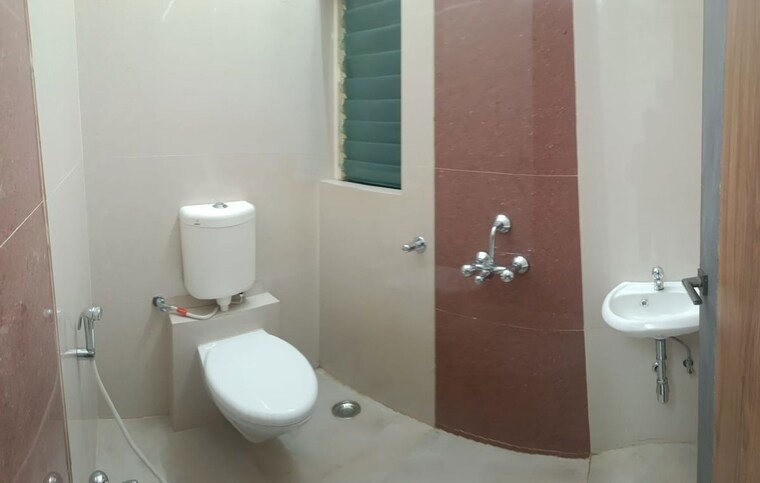 Bathroom, mohan-alcoves 1 Bedroom 484 Sq.Ft. Apartment In Badlapur West Thane 10409426