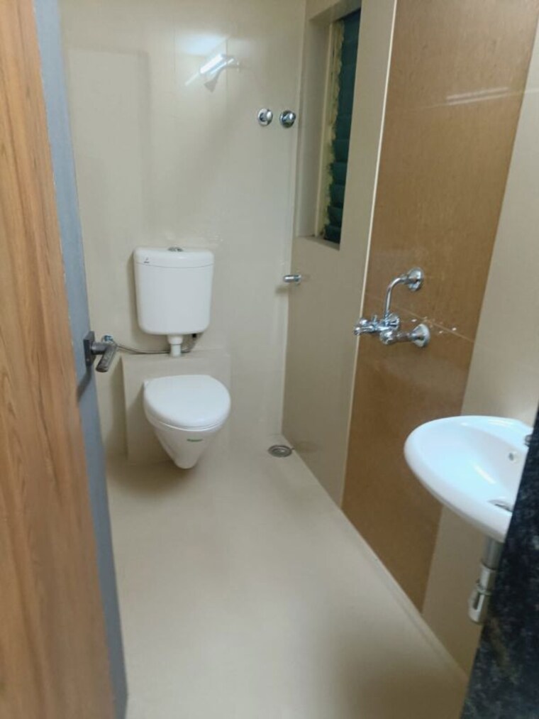 Bathroom, mohan-alcoves 1 Bedroom 484 Sq.Ft. Apartment In Badlapur West Thane 10409426