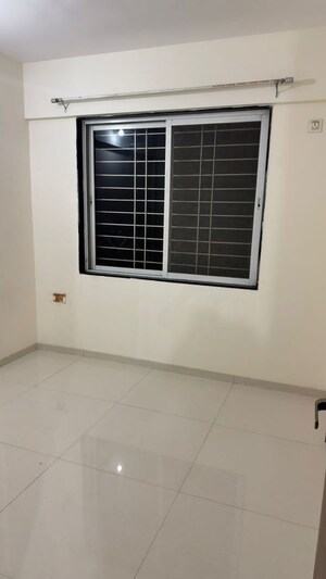 2.5 BHK Apartment For Rent in Kamgar Putala Vasahat