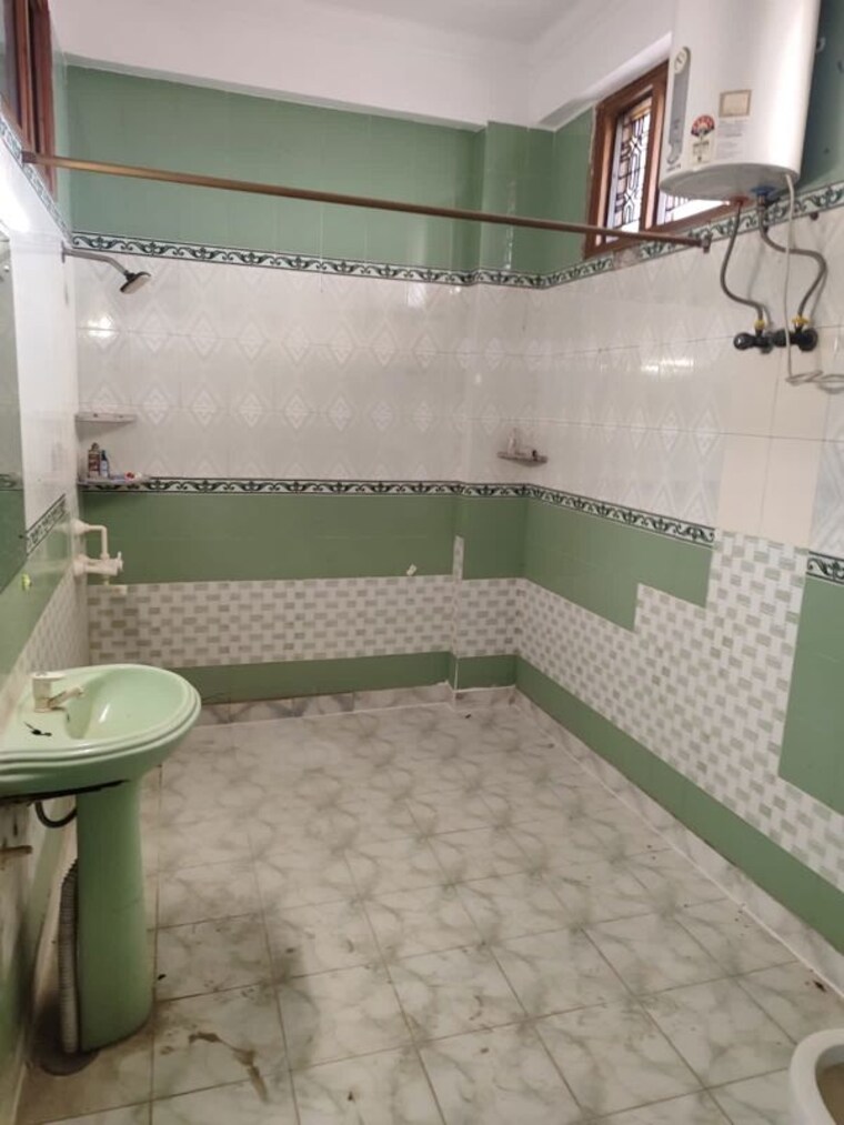 Kitchen, rwa-apartments-sector-39 2 Bedroom 1500 Sq.Ft. Villa In Sector 39 Noida 10409425
