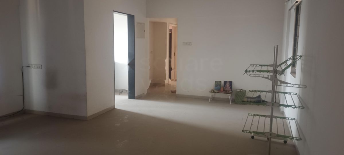 3 BHK 1400 Sq.Ft. Apartment in Kalpataru Estate Phase 2 Building 5 And 6 Society