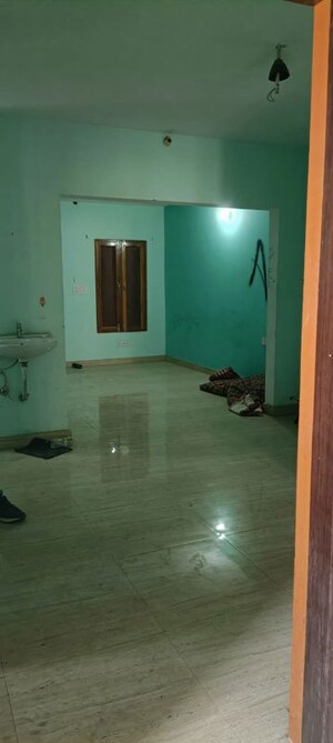 Room in 2 BHK Builder Floor at Chinhat – for Rent