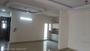 Room in 3 BHK Apartment at Samridhi Luxuriya Avenue, Sector 150 – for Rent