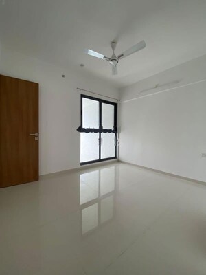 2 BHK Apartment For Rent in Kamgar Putala Vasahat